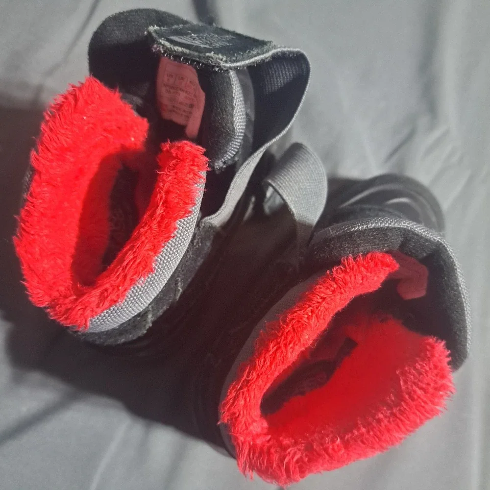 The North Face Toddler Sz 6 Alpenglow II Snow Boots‎ Black Red Lining Waterproof